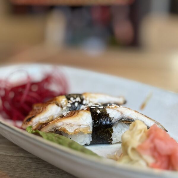 Nigiri z węgorzem